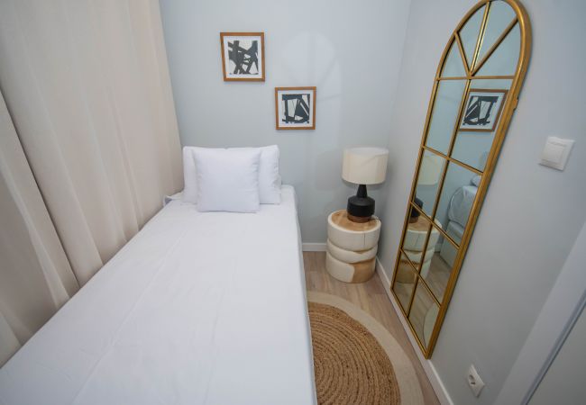 Appartement à Madrid - Luminoso y amplio apartamento en Cuatro Caminos Madrid