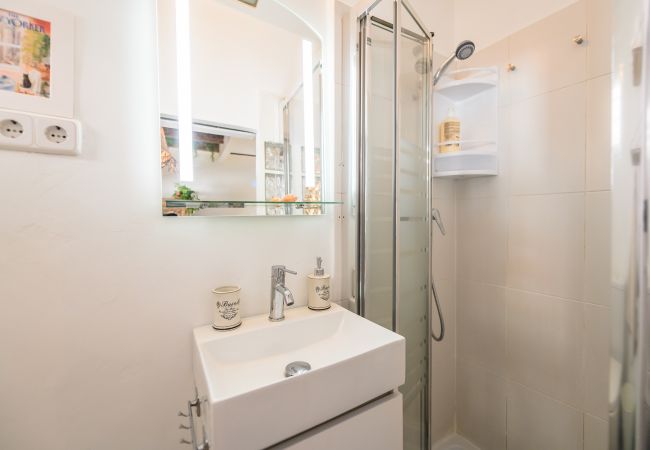Appartement à Madrid - M (SGV51) Encantadora buhardilla dúplex en el cora Appartement à Madrid - M (SGV51) Encantadora buhardilla dúplex en el cora