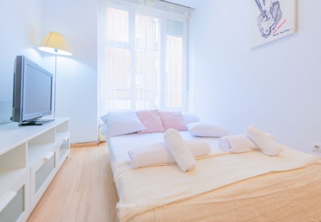 Studio à Madrid - COZY STUDY CLOSE TO FINANCE AREA AND IE