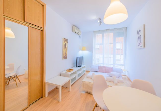 Studio à Madrid - COZY STUDY CLOSE TO FINANCE AREA AND IE