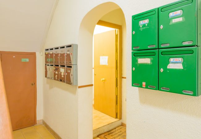 Studio à Madrid - M (ARA10) Arandano 1- Tetuan-Valdeacederas Studio à Madrid - M (ARA10) Arandano 1- Tetuan-Valdeacederas