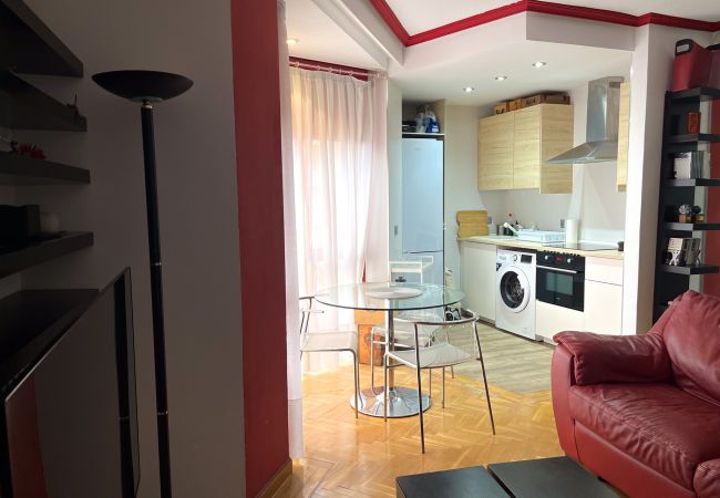 Appartement à Madrid - M (COM 5) LOVELY APARTMENT CLOSE TO ATOCHA RAIL ESTATION