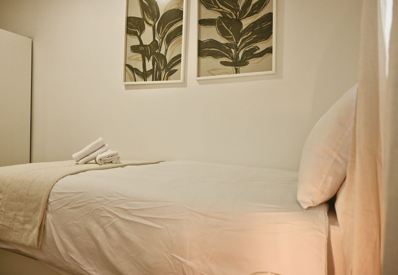 Appartement à Madrid - Encantadora Vivienda de 3 Dormitorios descubre el Confort que Estabas Buscando DSA434D