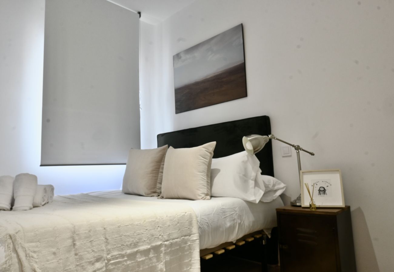 Appartement à Madrid - Moderno Apartamento de dos dormitorios y dos baños en Avenida América  CTG101
