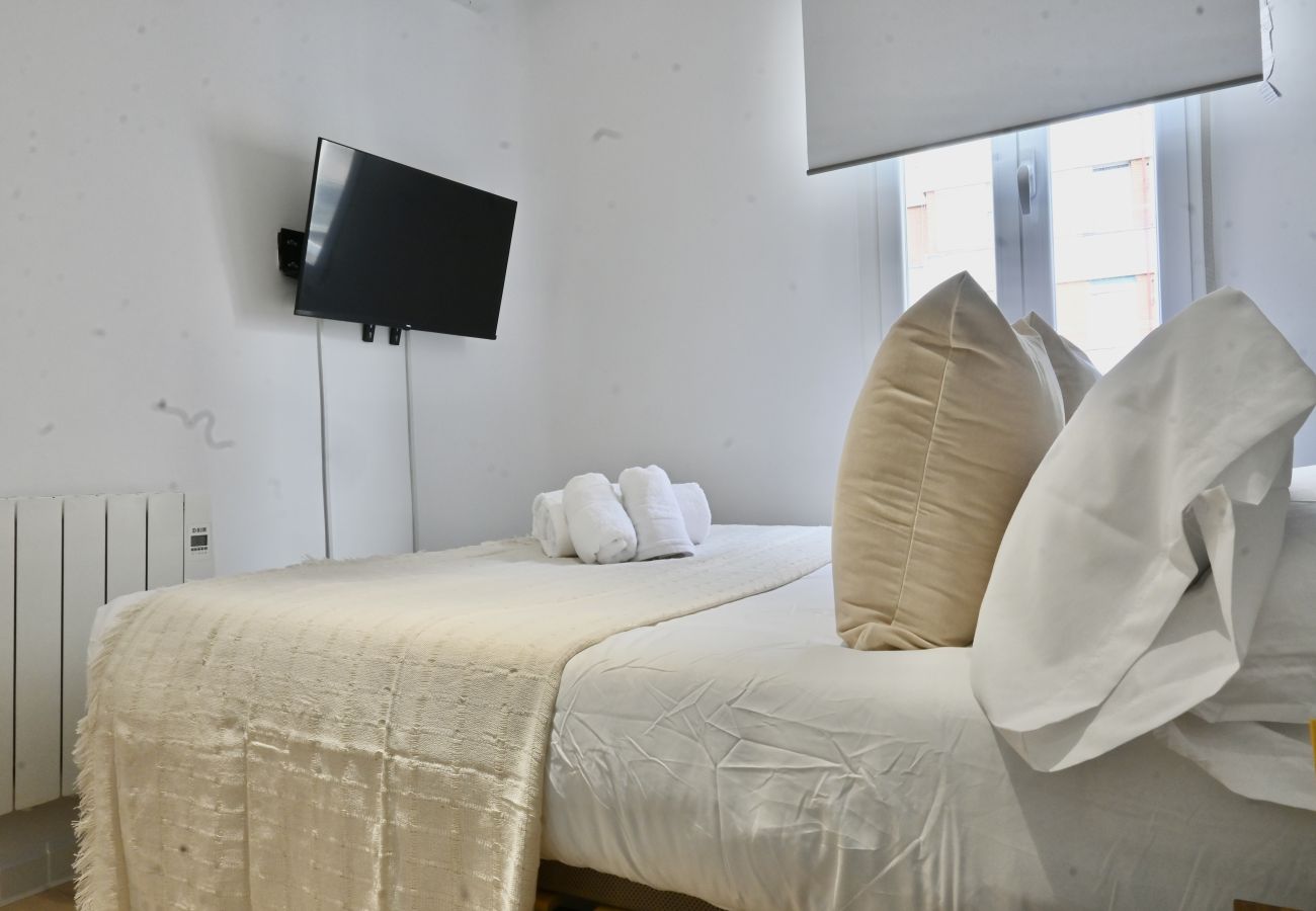 Appartement à Madrid - Moderno Apartamento de dos dormitorios y dos baños en Avenida América  CTG101