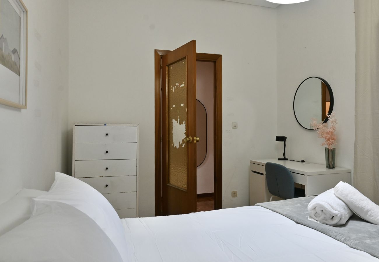 Appartement à Madrid - M (VLD13) Encantador Apartamento de Cuatro Dormito