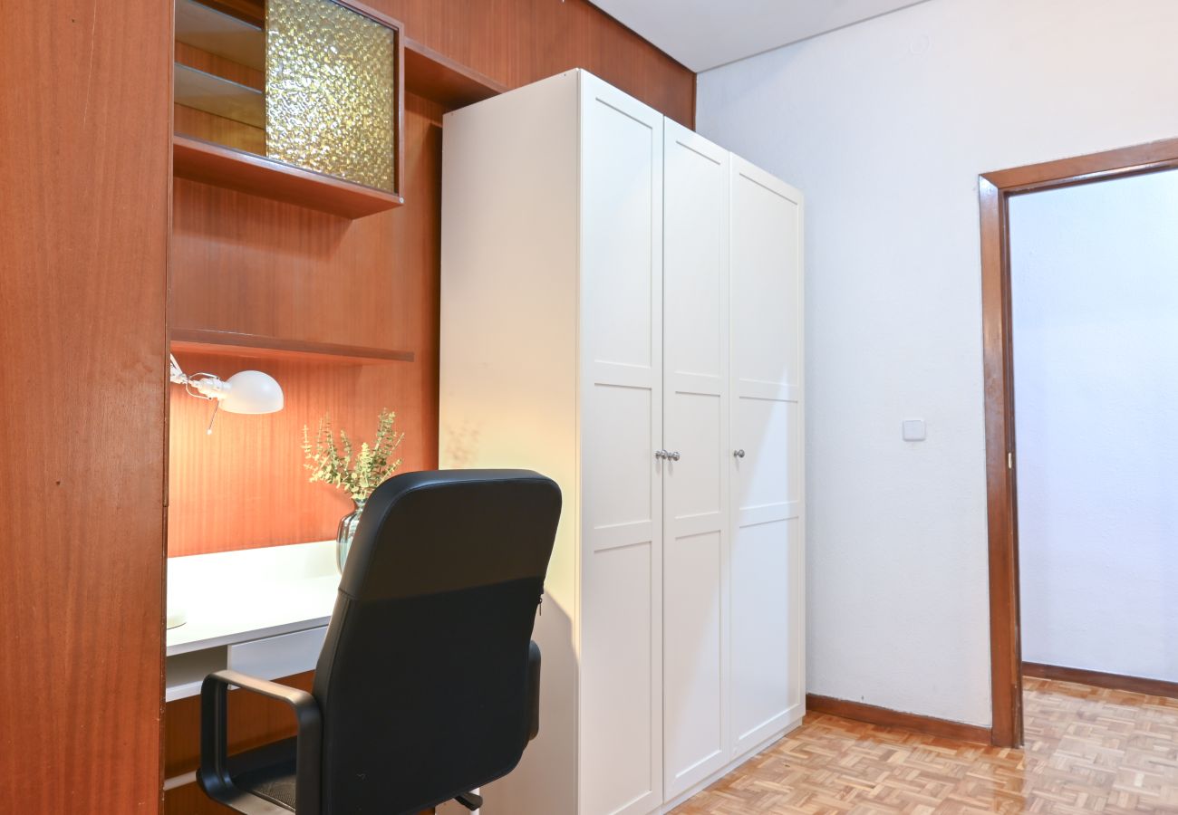 Appartement à Madrid - M (VLD13) Encantador Apartamento de Cuatro Dormito