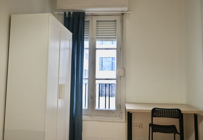 Appartement à Madrid - M (CUB23) Maison centrale et spacieuse de 3 chambres à Las Cortes