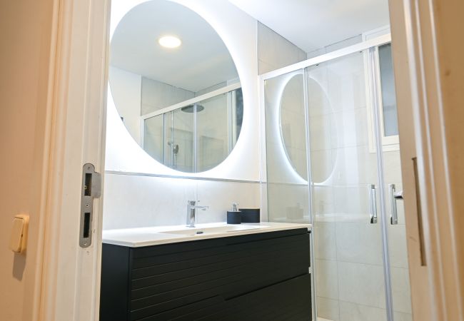 Appartement à Madrid - M (ORE512) Apartamento Espacioso de Tres Dormitori Appartement à Madrid - M (ORE512) Apartamento Espacioso de Tres Dormitori