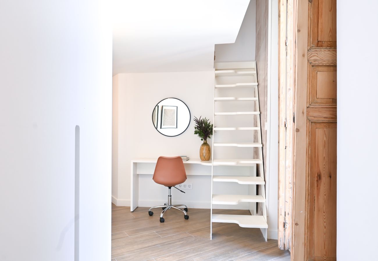 Studio à Madrid - M (ETD3) Céntrico y Luminoso Estudio Duplex en Mad