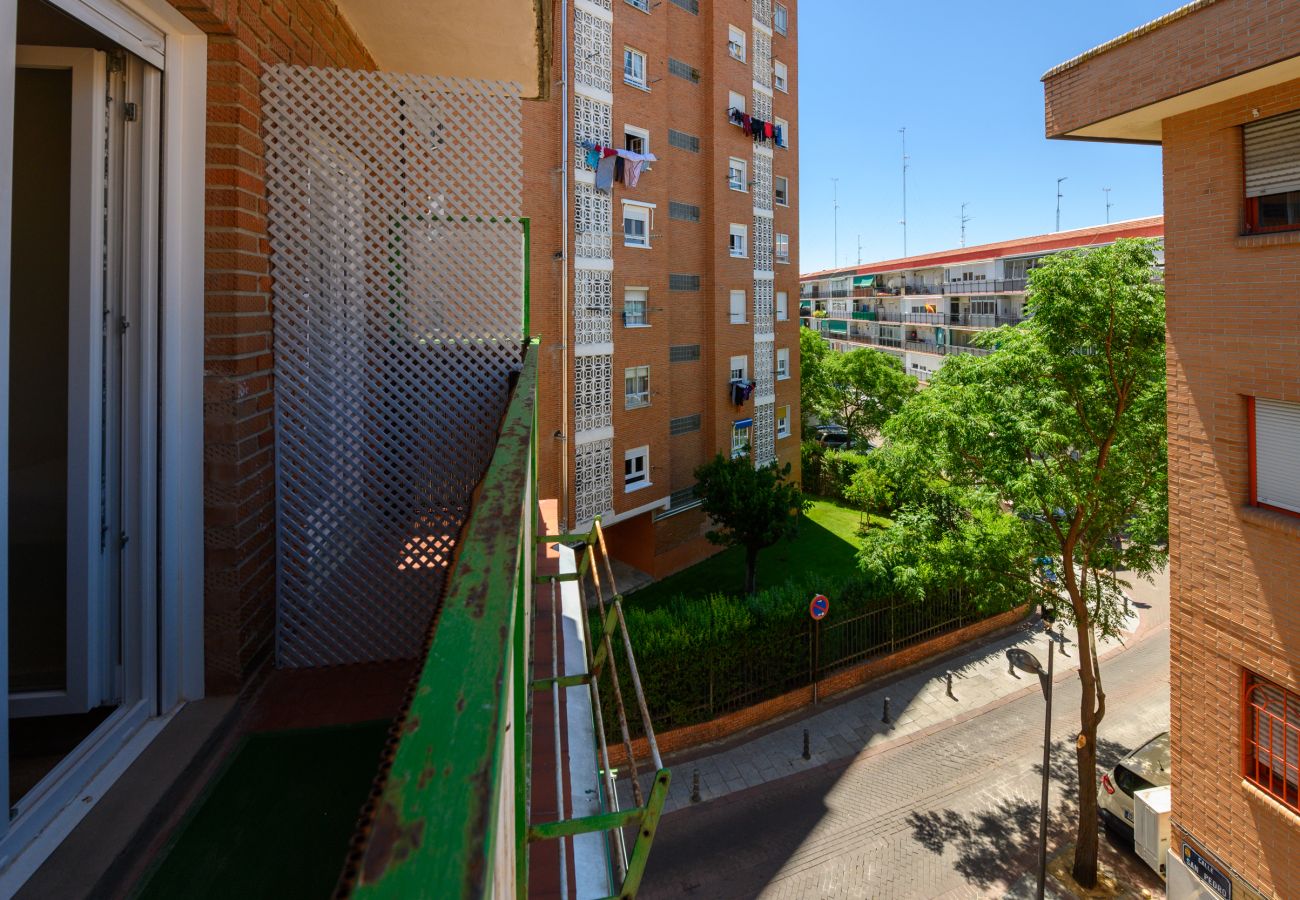 Chambres d'hôtes à Madrid - M (SAP35C) Acogedora habitación con cama ind