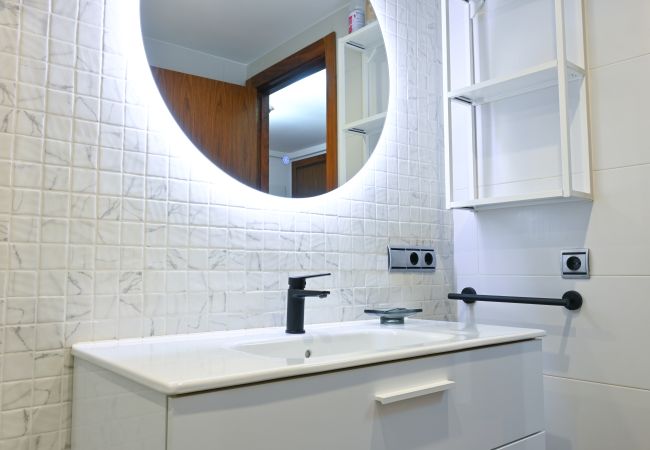 Appartement à Madrid - M (ECA103)Acogedora vivienda de 2 dormitorios en C Appartement à Madrid - M (ECA103)Acogedora vivienda de 2 dormitorios en C