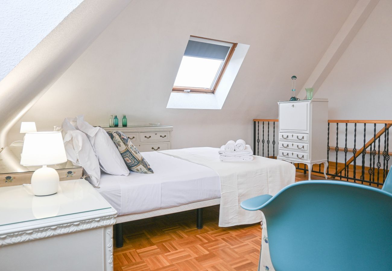 Appartement à Madrid - M (PAT132) Dúplex Ático con Espectaculares Vistas