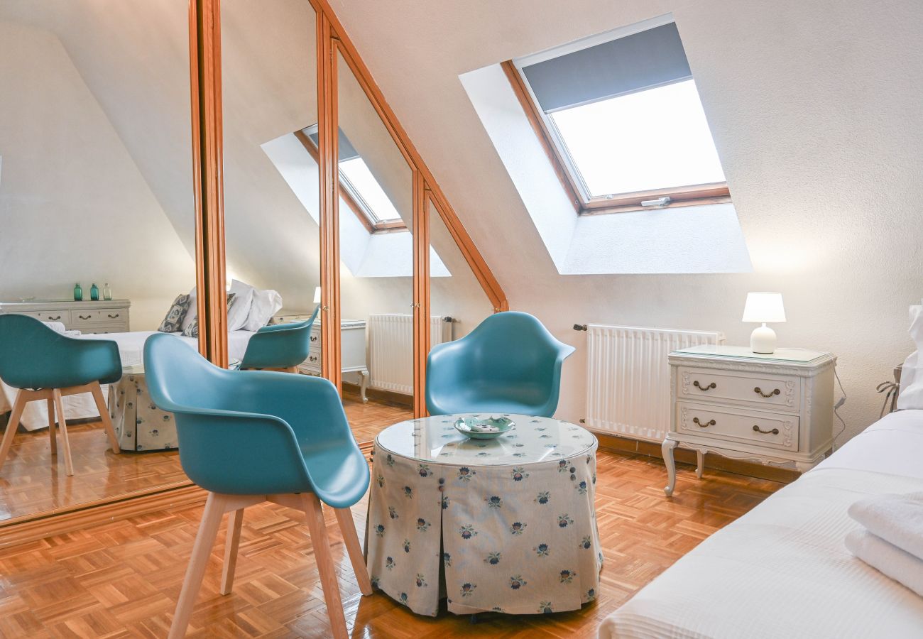 Appartement à Madrid - M (PAT132) Dúplex Ático con Espectaculares Vistas