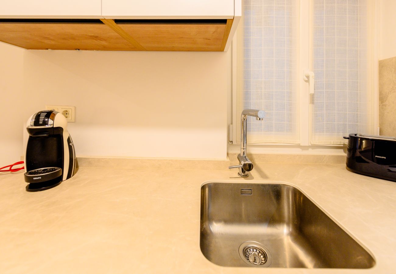Appartement à Madrid - M (JAM471B)Apartamento Luminoso con Balcón en el C