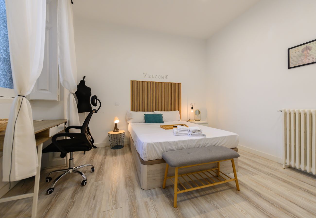 Chambres d'hôtes à Madrid - M (SBE106)Madrid: habitación con comodidad y zona