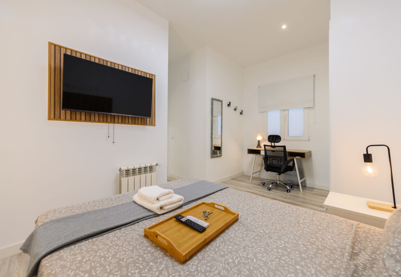 Chambres d'hôtes à Madrid - M (SBE108) Roma: habitación con comodidad y zonas