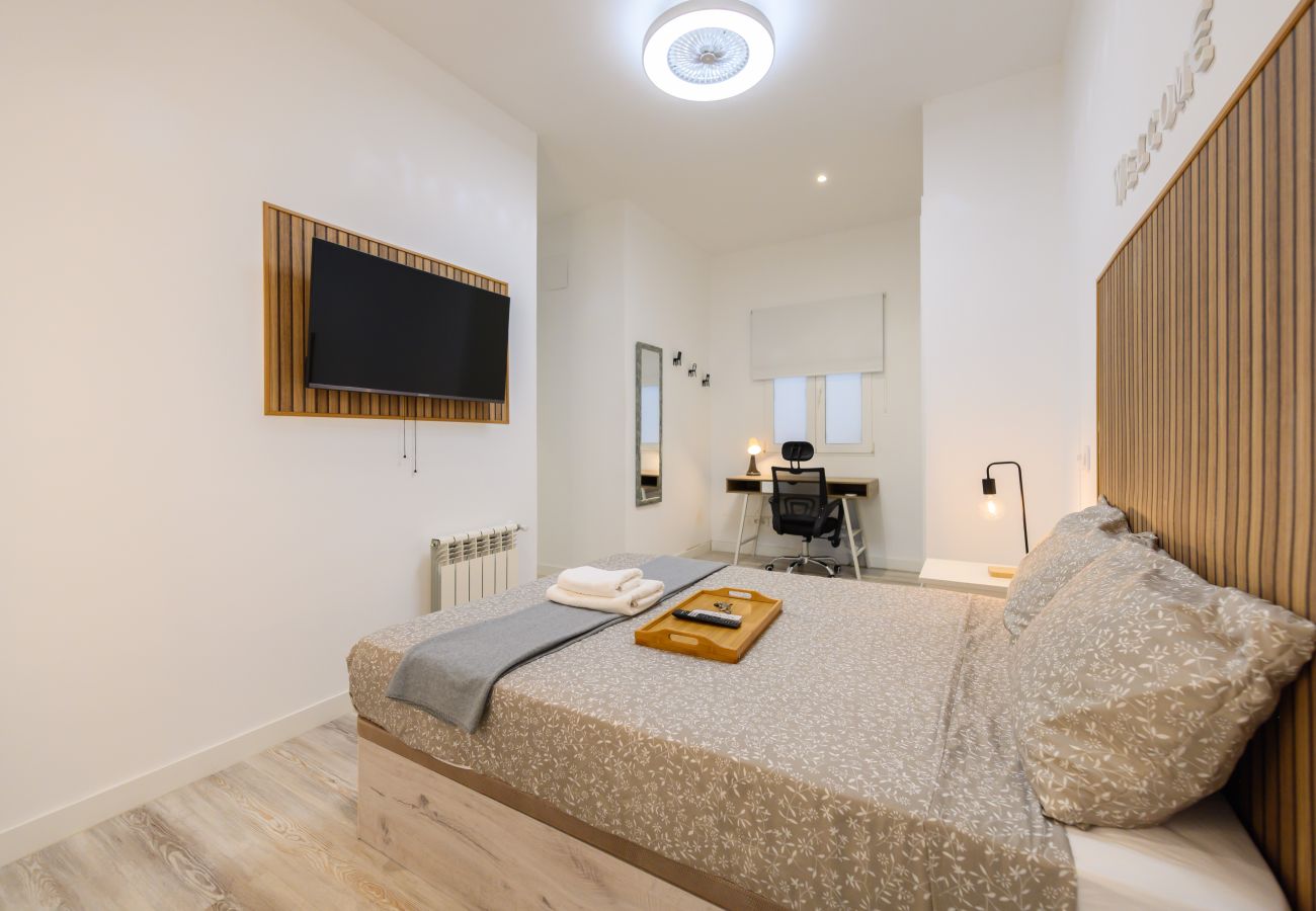 Chambres d'hôtes à Madrid - M (SBE108) Roma: habitación con comodidad y zonas