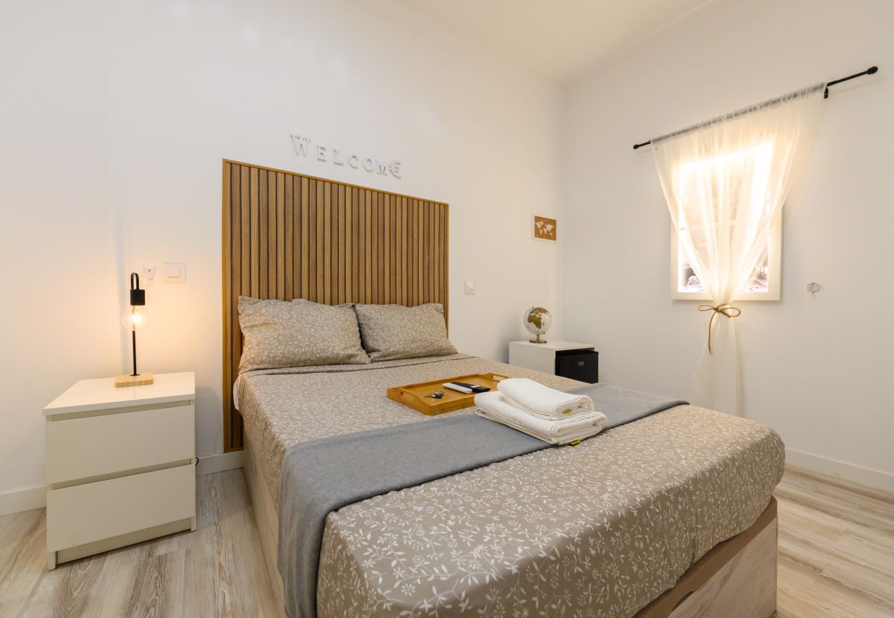 Chambres d'hôtes à Madrid - M (SBE108) Roma: habitación con comodidad y zonas