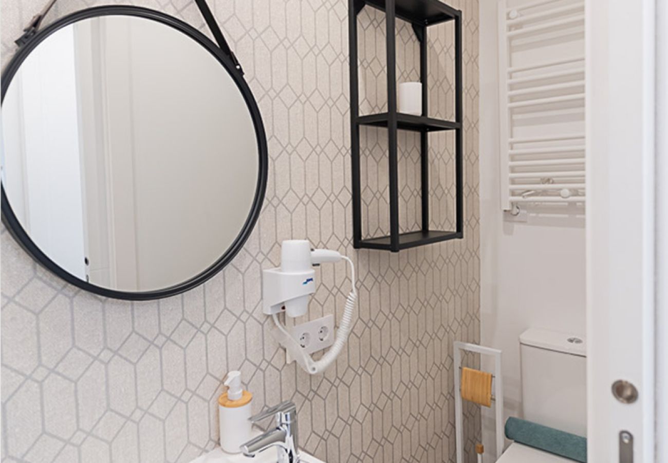 Chambres d'hôtes à Madrid - M (HBE12A1) Oruro: Habitación con confort y esenci