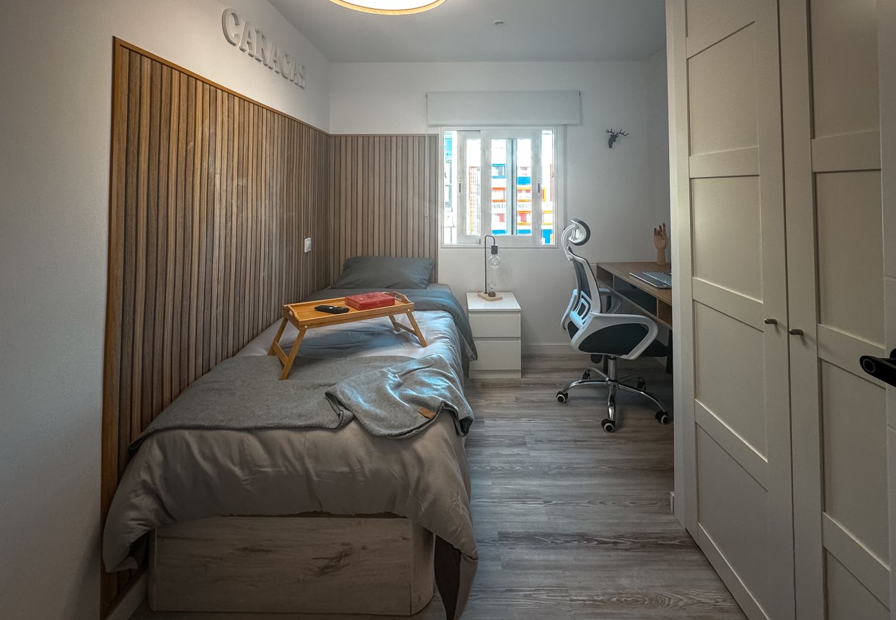 Chambres d'hôtes à Madrid - M (VDE613) Caracas: habitación perfecta para vivir