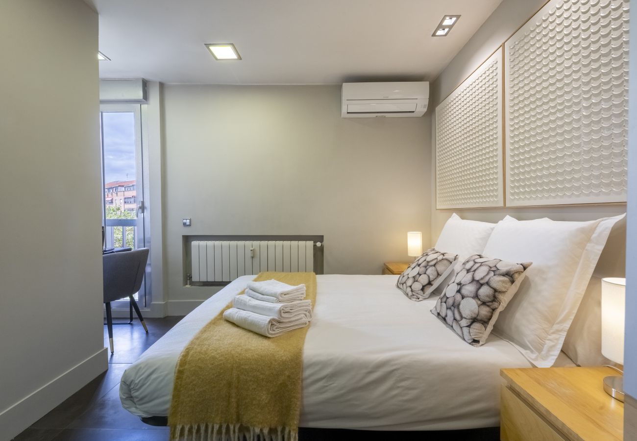Appartement à Madrid - M (PAC636)Alquiler Mensual en Madrid – Piso Exteri