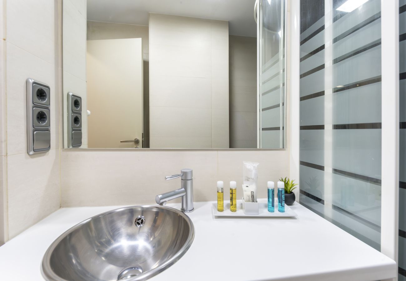 Appartement à Madrid - M (PAC636)Alquiler Mensual en Madrid – Piso Exteri