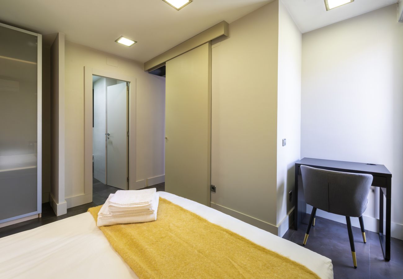 Appartement à Madrid - M (PAC636)Alquiler Mensual en Madrid – Piso Exteri