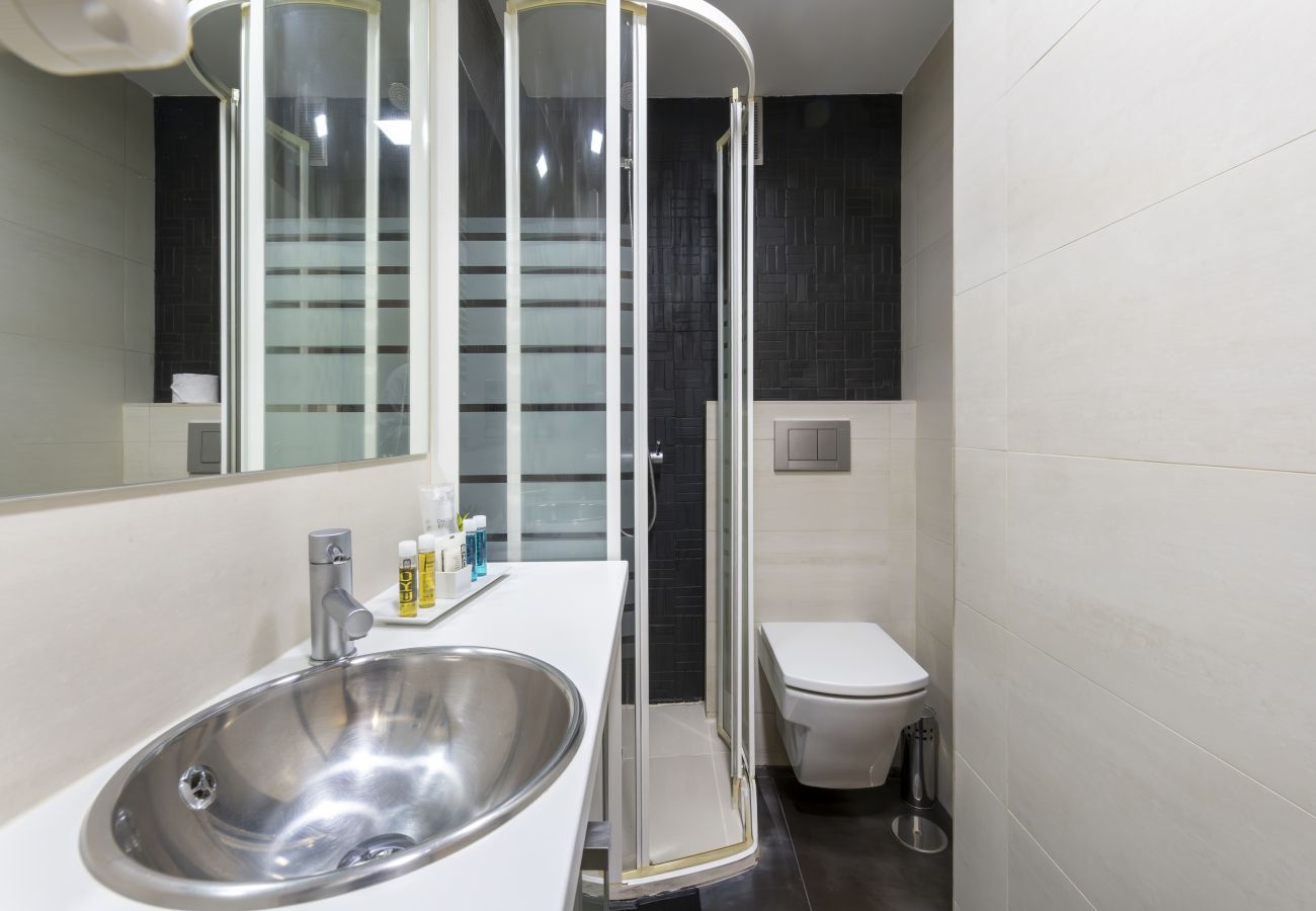 Appartement à Madrid - M (PAC636)Alquiler Mensual en Madrid – Piso Exteri