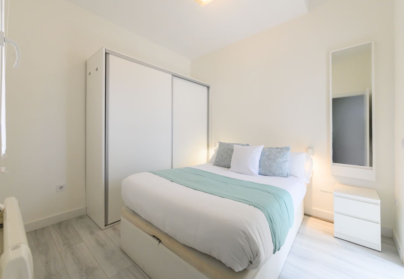 Appartement à Madrid - M (MDL9)Alquiler Mensual en Madrid – Piso moderno