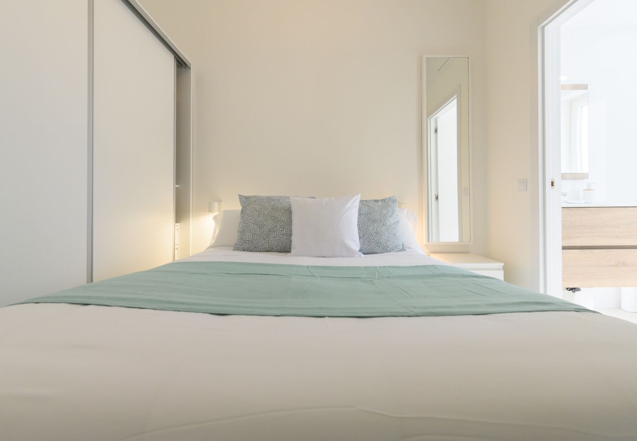 Appartement à Madrid - M (MDL9)Alquiler Mensual en Madrid – Piso moderno