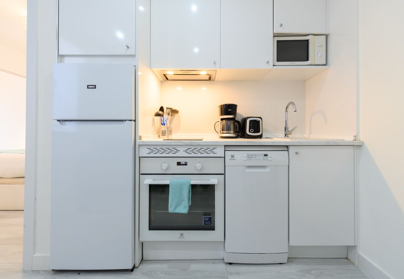 Appartement à Madrid - M (MDL9)Alquiler Mensual en Madrid – Piso moderno