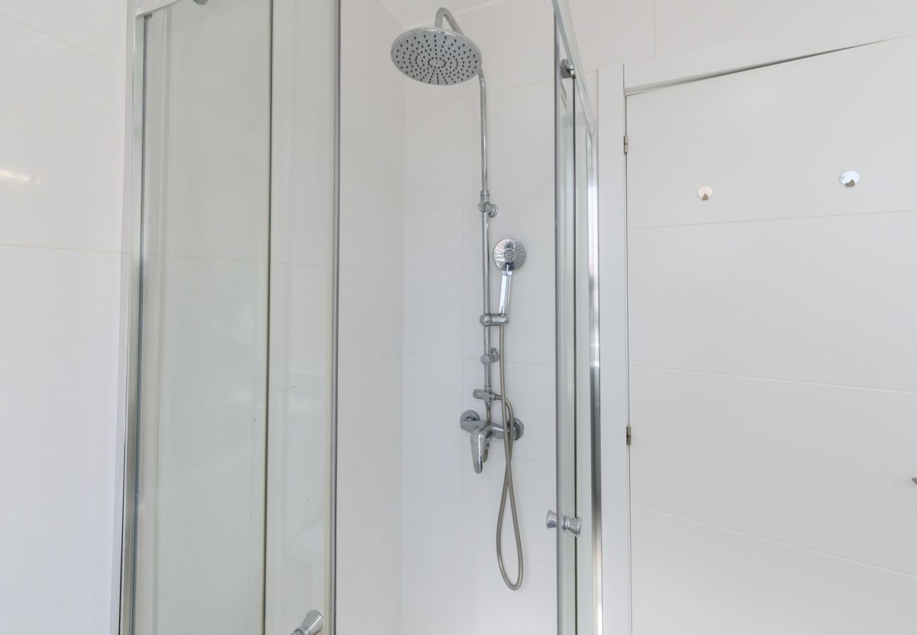 Appartement à Madrid - M (MDL9)Alquiler Mensual en Madrid – Piso moderno