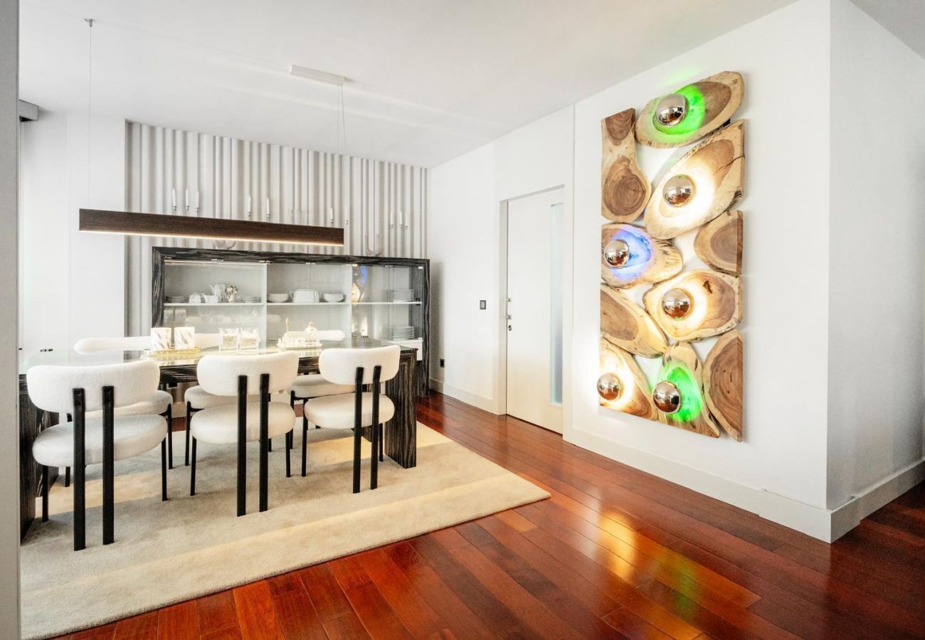 Chalet à Pozuelo de Alarcón - M (TAJ13) Madrid – Chalet de Lujo con Piscina, Gim