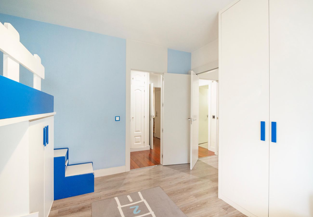 Chalet à Pozuelo de Alarcón - M (TAJ13) Madrid – Chalet de Lujo con Piscina, Gim