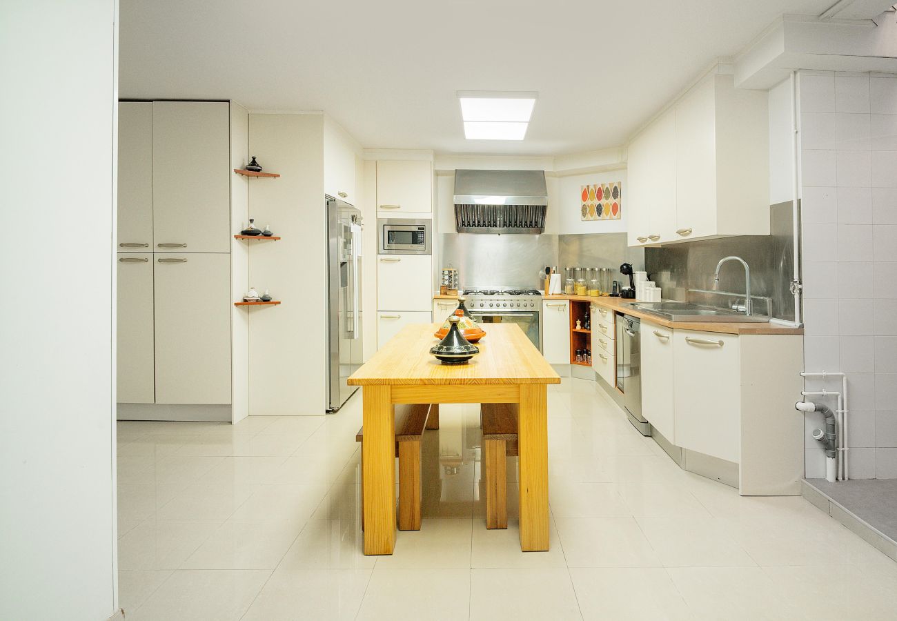 Chalet à Pozuelo de Alarcón - M (TAJ13) Madrid – Chalet de Lujo con Piscina, Gim