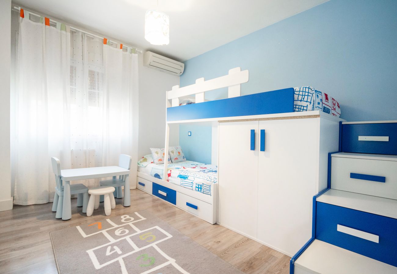 Chalet à Pozuelo de Alarcón - M (TAJ13) Madrid – Chalet de Lujo con Piscina, Gim
