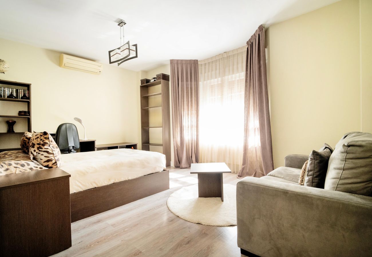 Chalet à Pozuelo de Alarcón - M (TAJ13) Madrid – Chalet de Lujo con Piscina, Gim