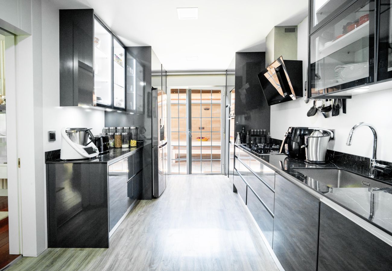 Chalet à Pozuelo de Alarcón - M (TAJ13) Madrid – Chalet de Lujo con Piscina, Gim