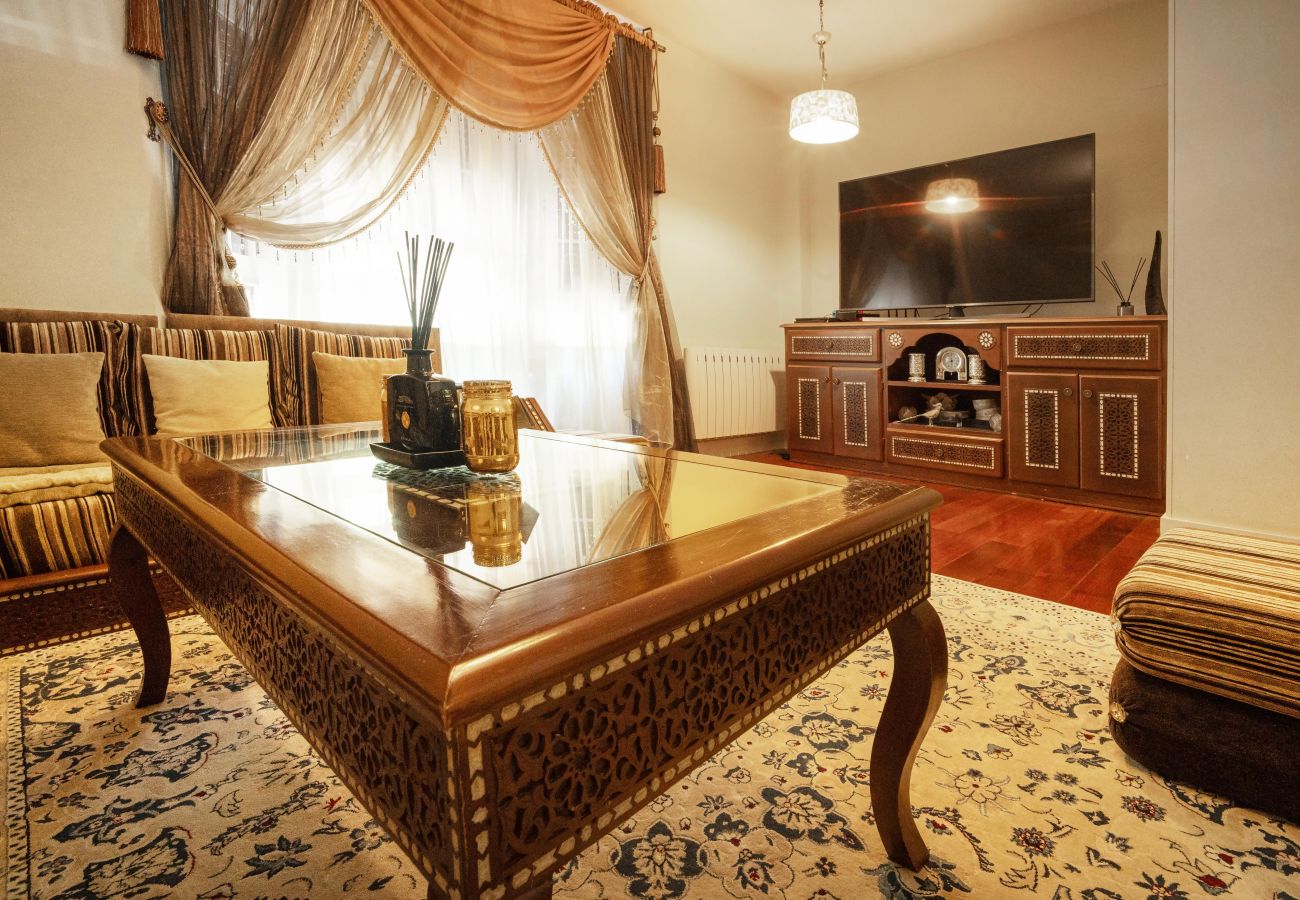 Chalet à Pozuelo de Alarcón - M (TAJ13) Madrid – Chalet de Lujo con Piscina, Gim