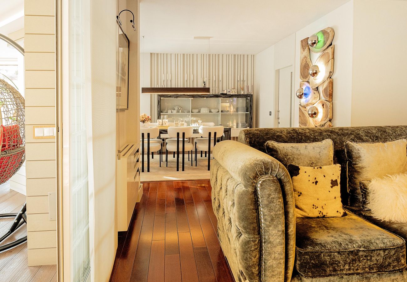 Chalet à Pozuelo de Alarcón - M (TAJ13) Madrid – Chalet de Lujo con Piscina, Gim