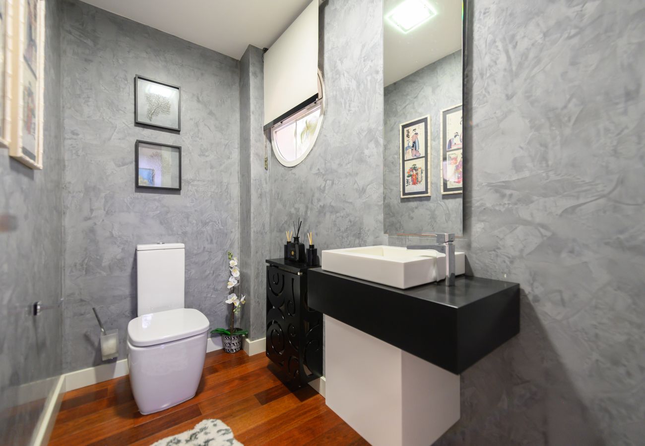 Chalet à Villaviciosa de Odón - M (TAJ13) Madrid – Chalet de Lujo con Piscina, Gim