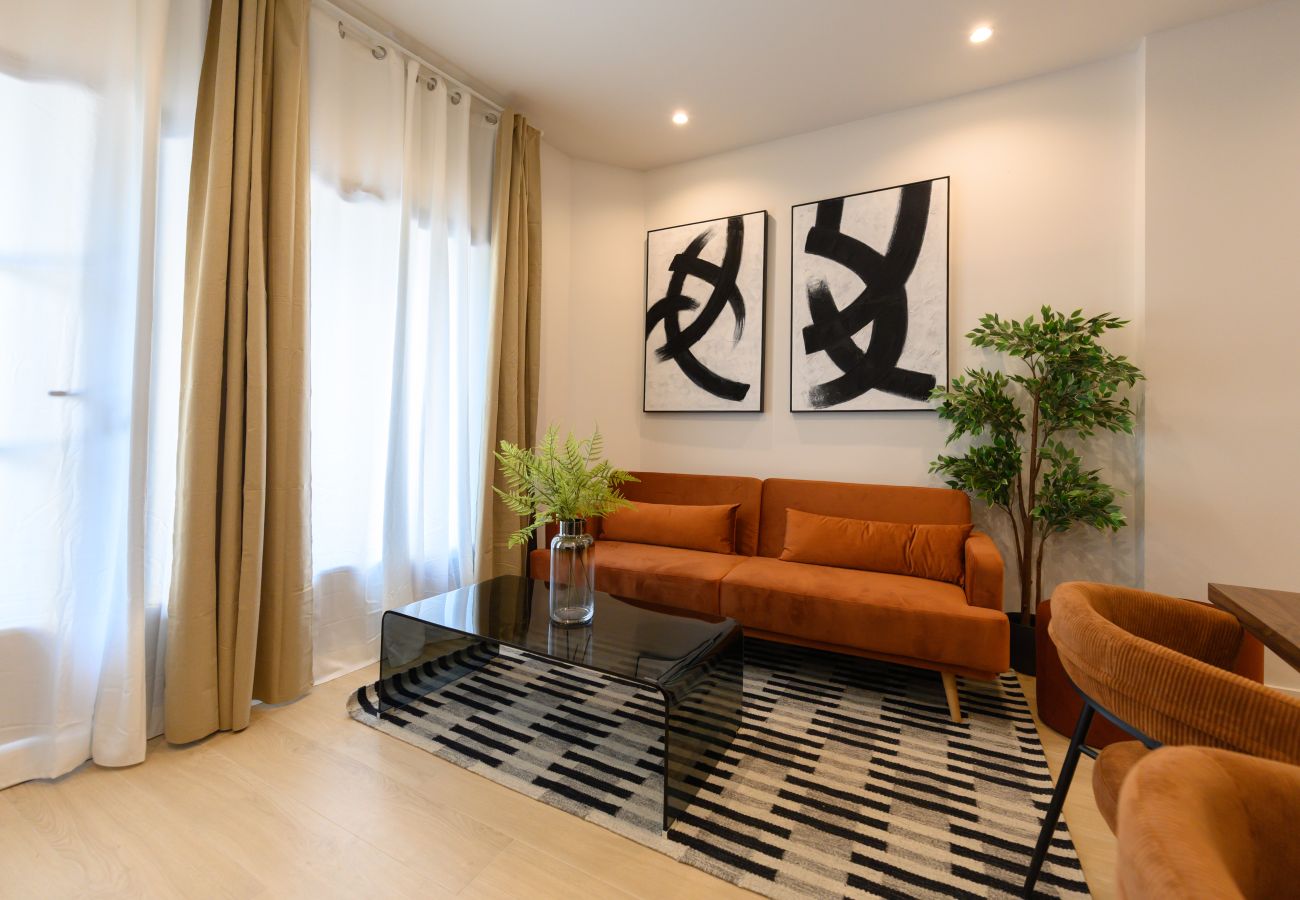 Appartement à Madrid - M (AGU23BE)Tu hogar en la ciudad: piso de 3 habita