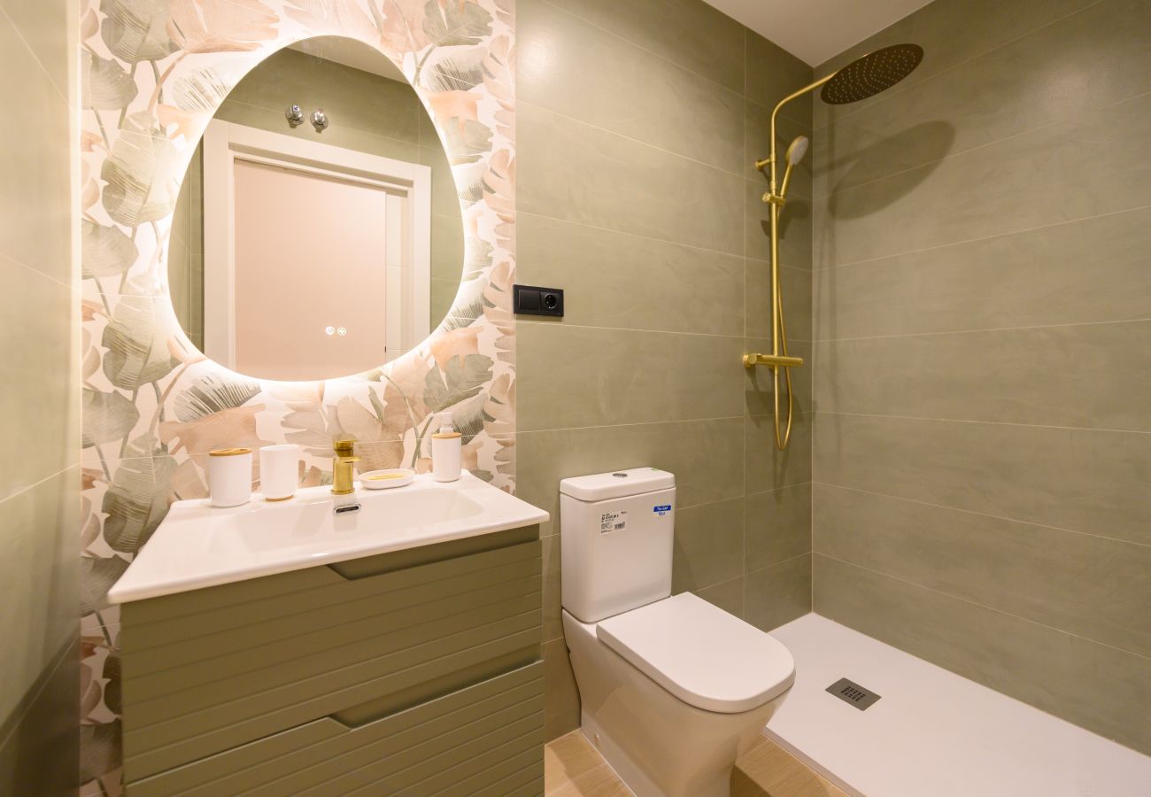 Appartement à Madrid - M (AGU23BE)Tu hogar en la ciudad: piso de 3 habita