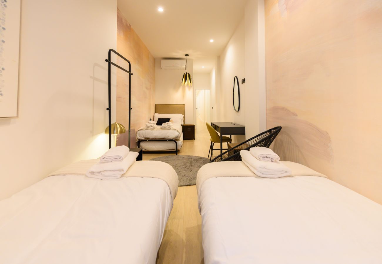 Appartement à Madrid - M (AGU230)Tu hogar en la ciudad: piso de 3 habita
