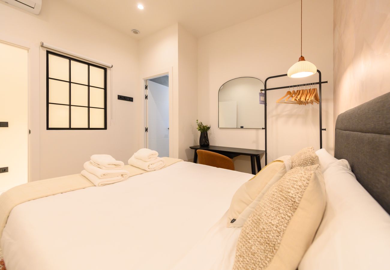 Appartement à Madrid - M (AGU230)Tu hogar en la ciudad: piso de 3 habita