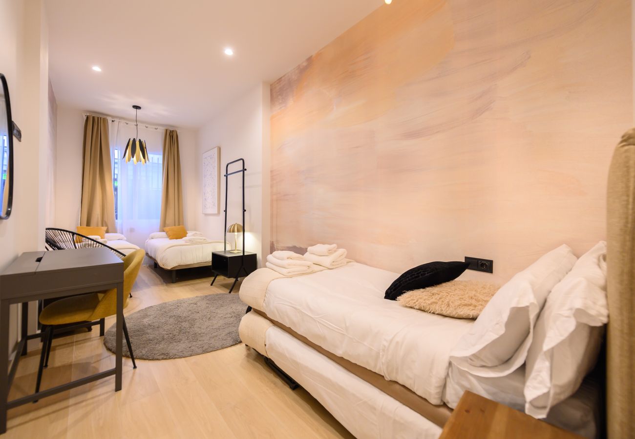 Appartement à Madrid - M (AGU230)Tu hogar en la ciudad: piso de 3 habita