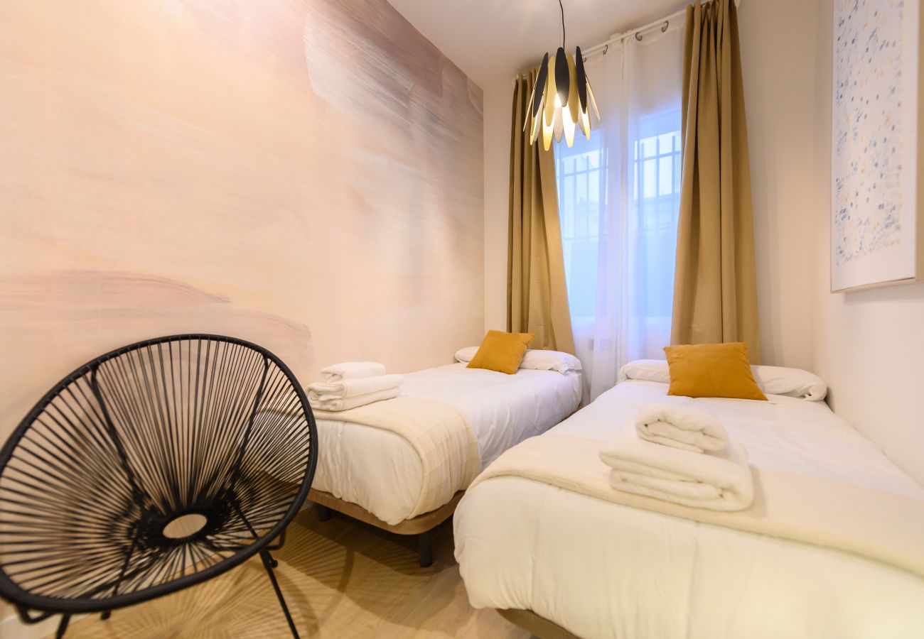 Appartement à Madrid - M (AGU230)Tu hogar en la ciudad: piso de 3 habita