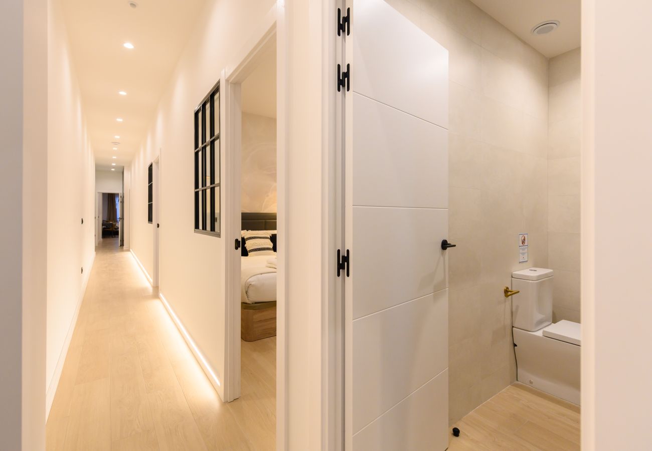 Appartement à Madrid - M (AGU230)Tu hogar en la ciudad: piso de 3 habita
