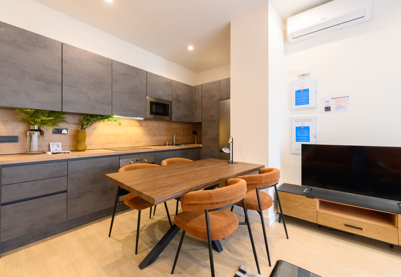 Appartement à Madrid - M (AGU230)Tu hogar en la ciudad: piso de 3 habita